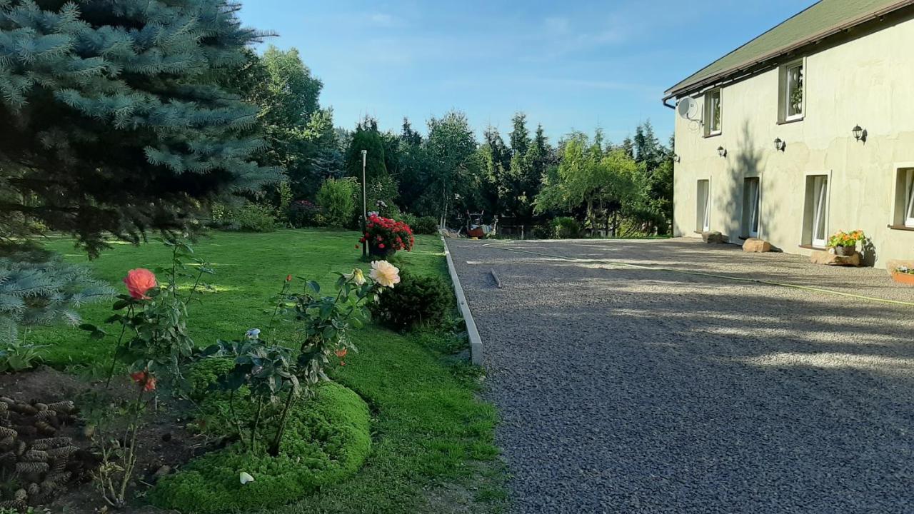 Noclegi U Przewodnikow - Zwiedzaczek Lubawka Exteriör bild